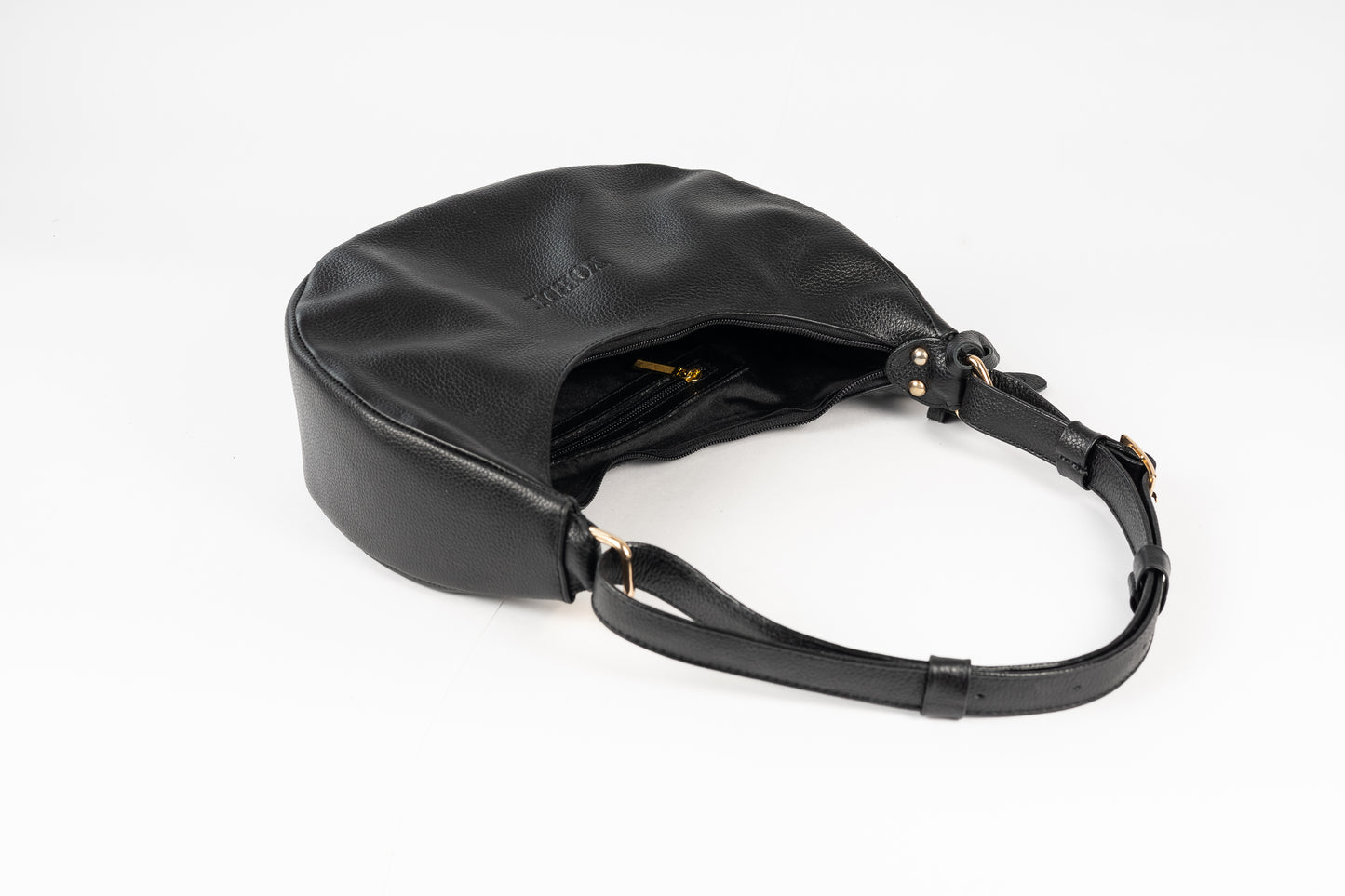 CARTERA ISIS (NEGRO)