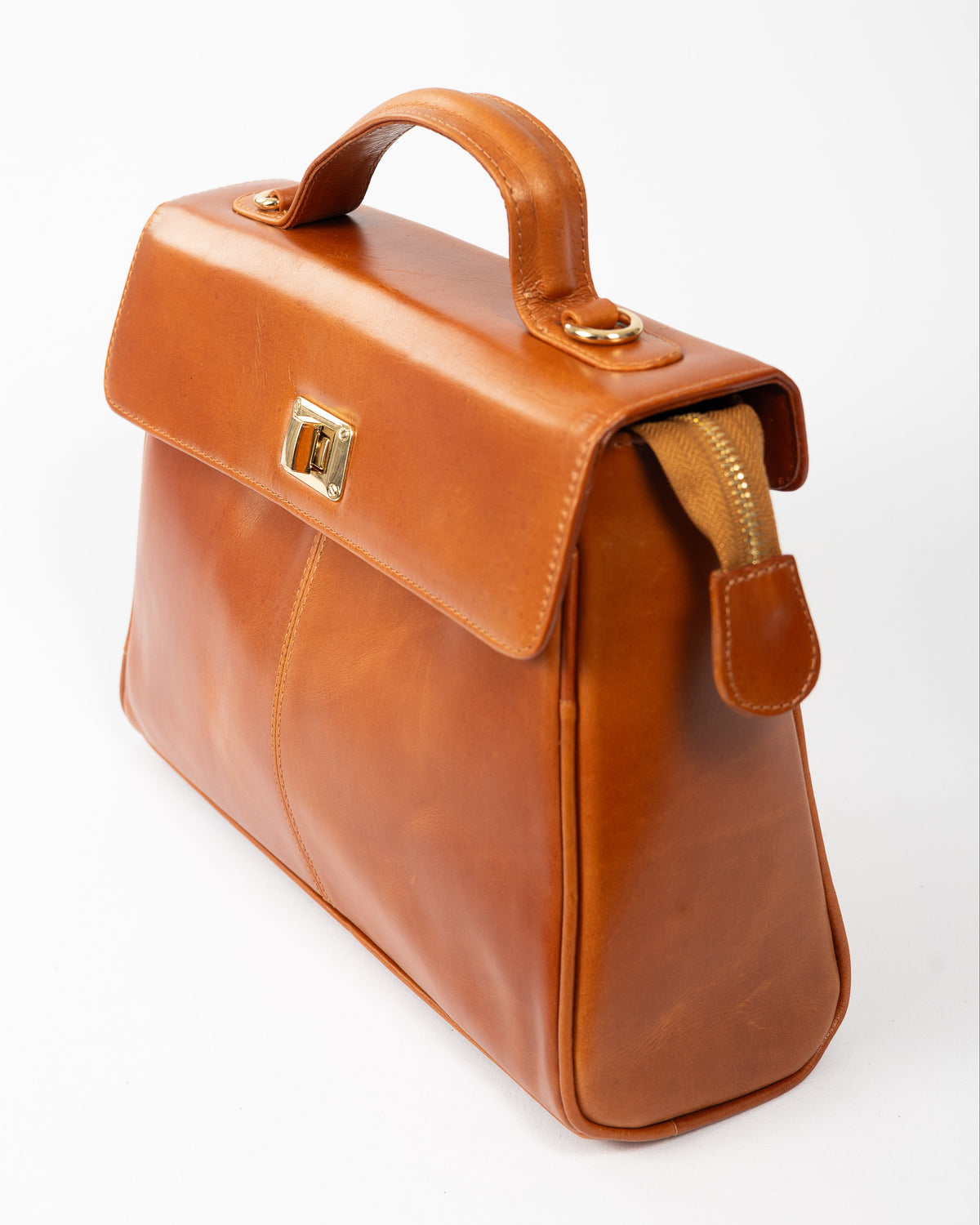 Catera Kelly | Camel