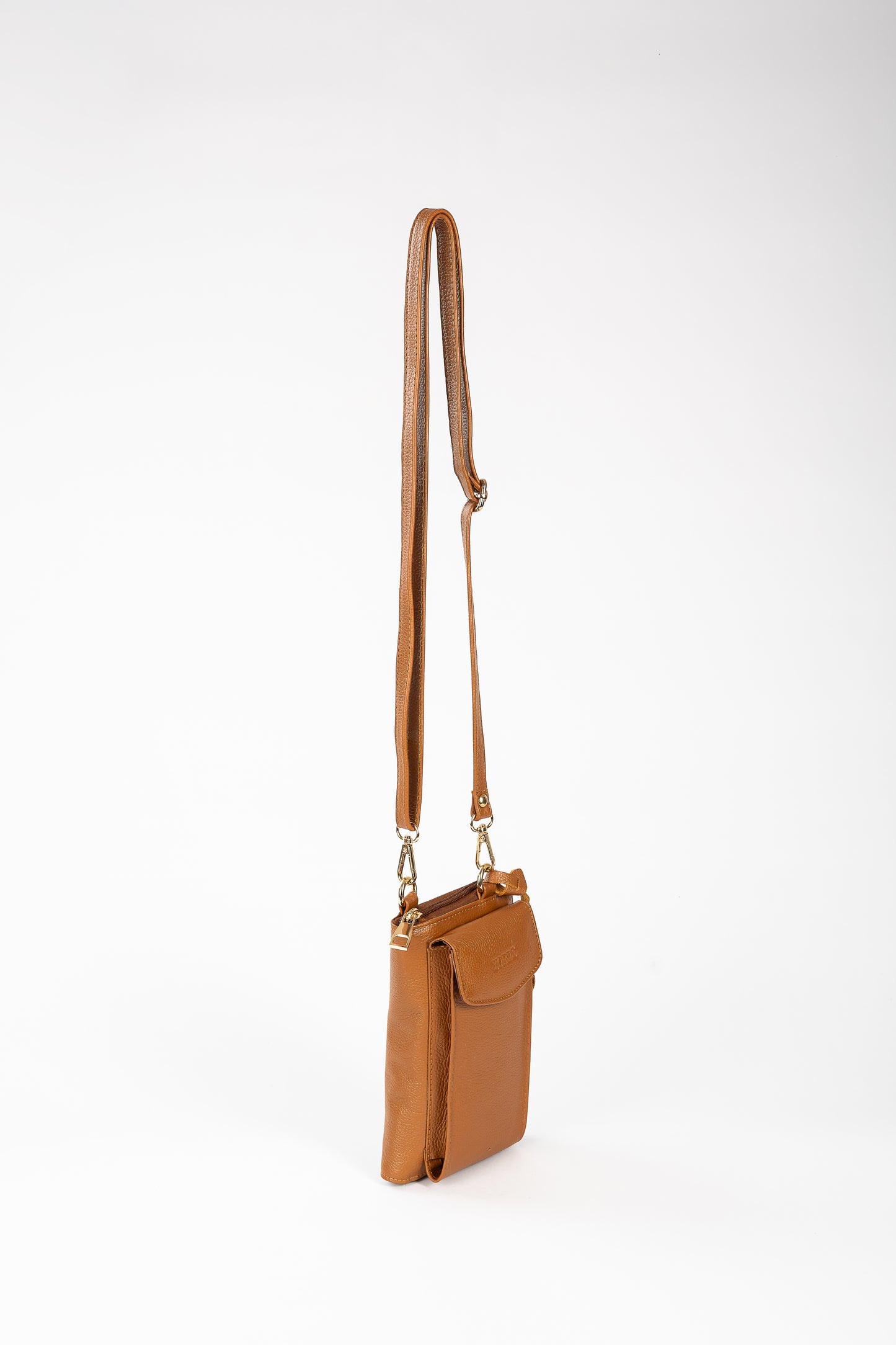 BILLETERA MANOS LIBRES VERTICAL (CAMEL)