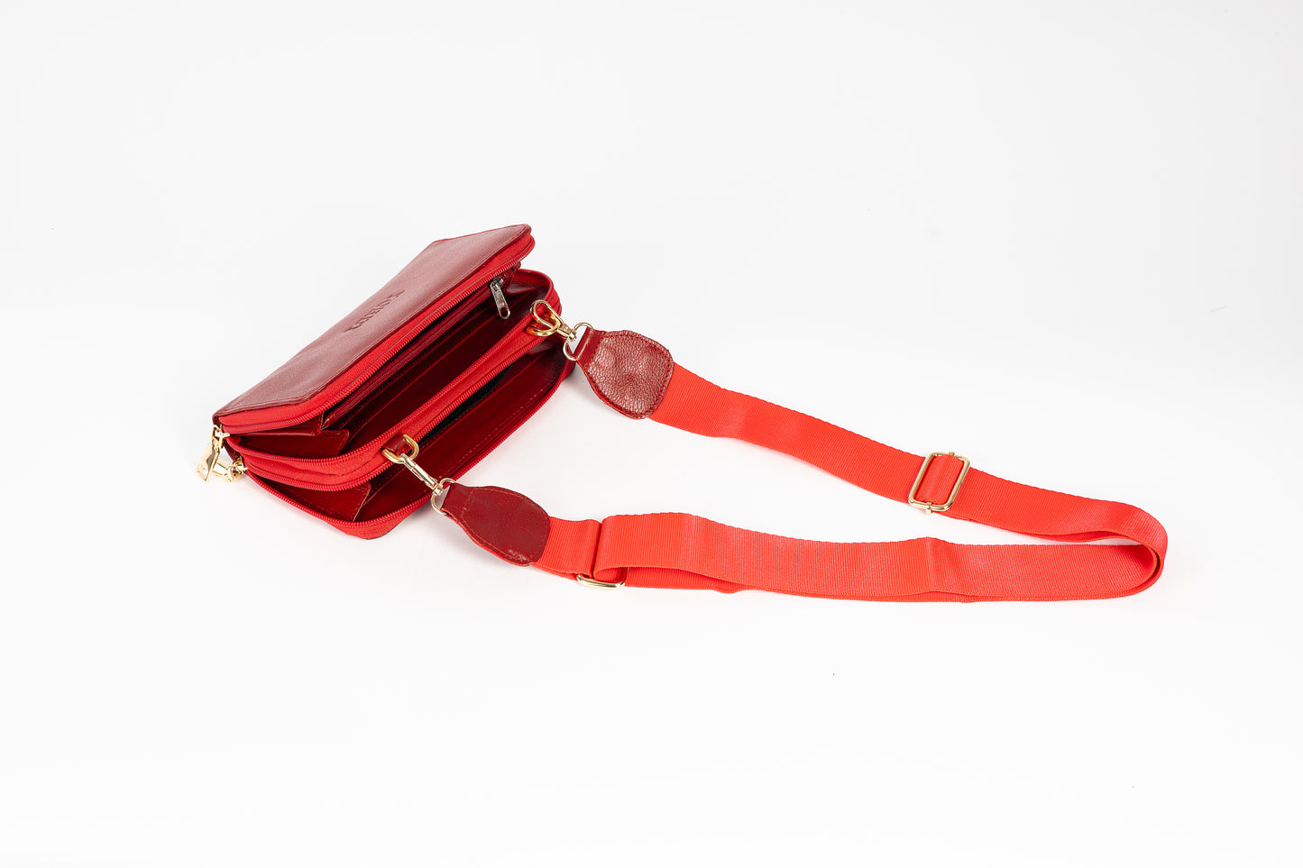 BILLETERA MANOS LIBRES BOLONIA (ROJO)