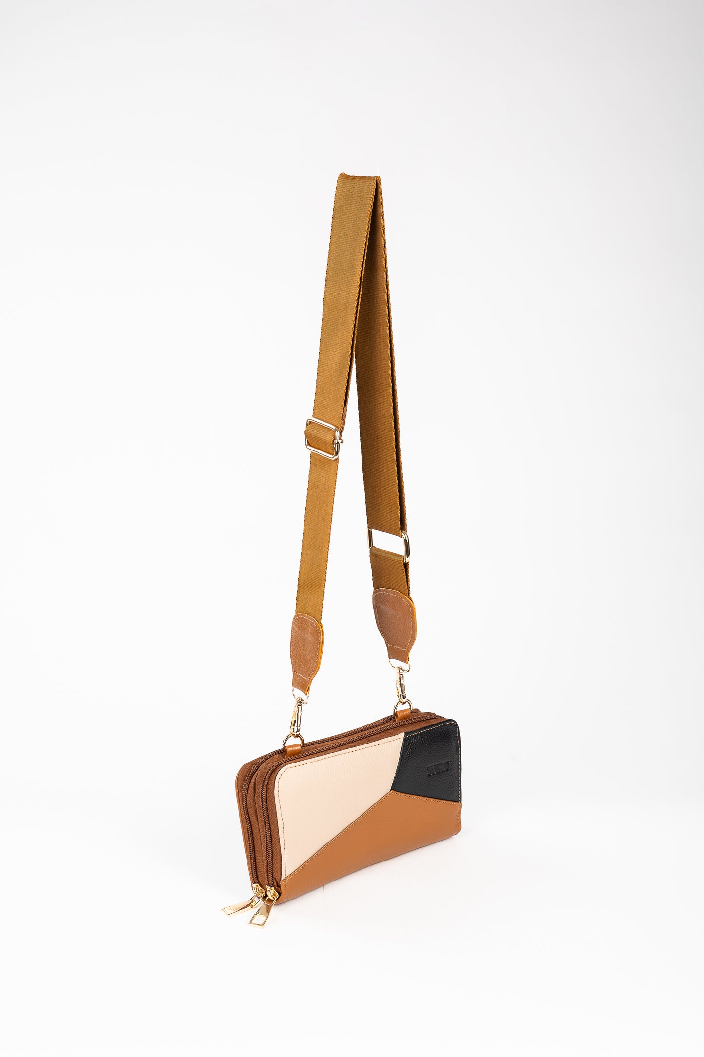 BILLETERA MANOS LIBRES BOLONIA TRICOLOR (CAMEL)