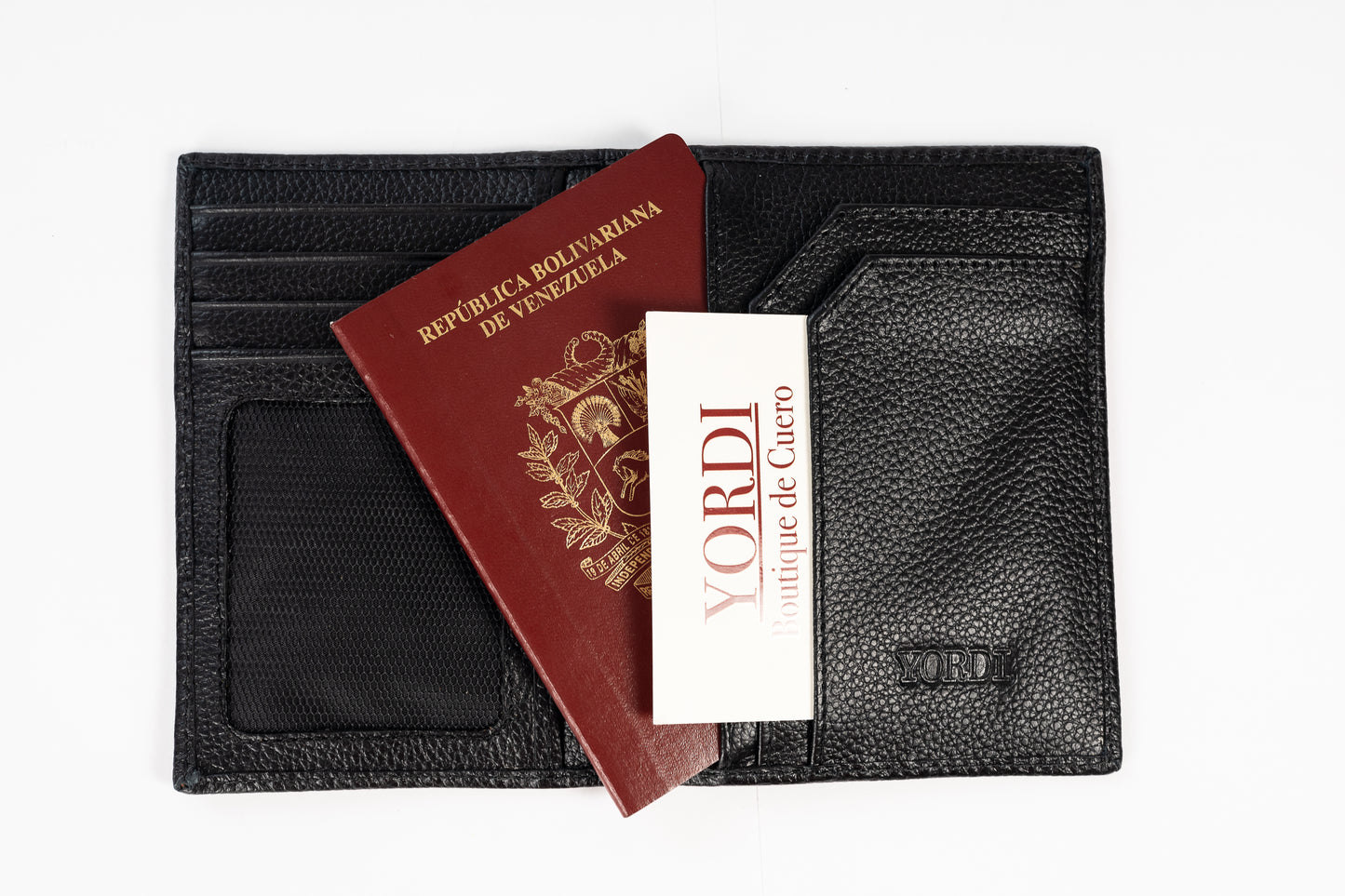 PORTA PASAPORTE (NEGRO)