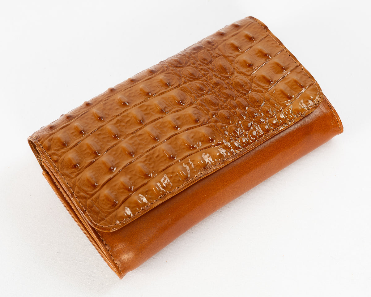 Bolso Clutch Diana | Camel Cocodrilo Charol