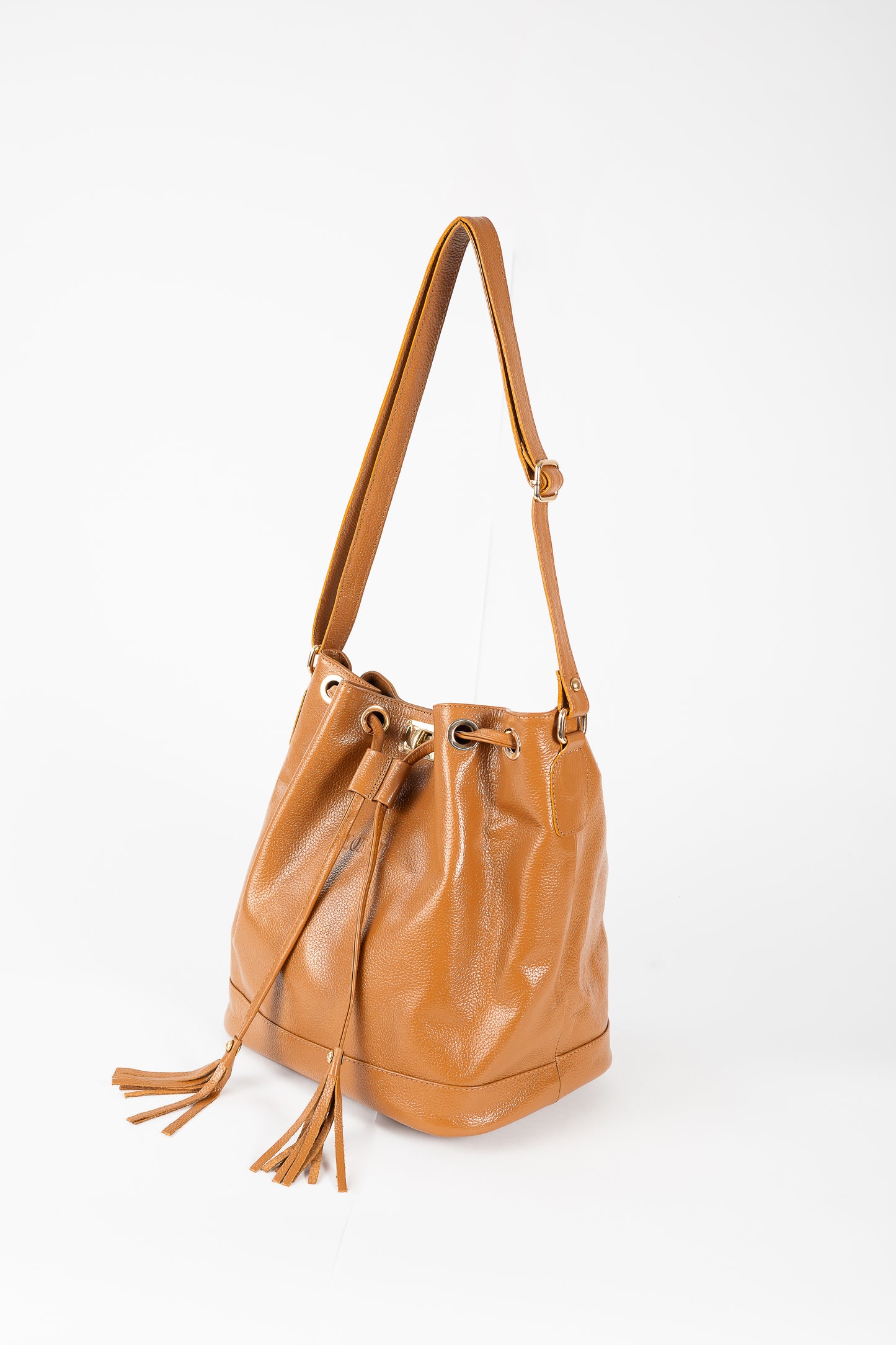 GRAN BUCKET (CAMEL)