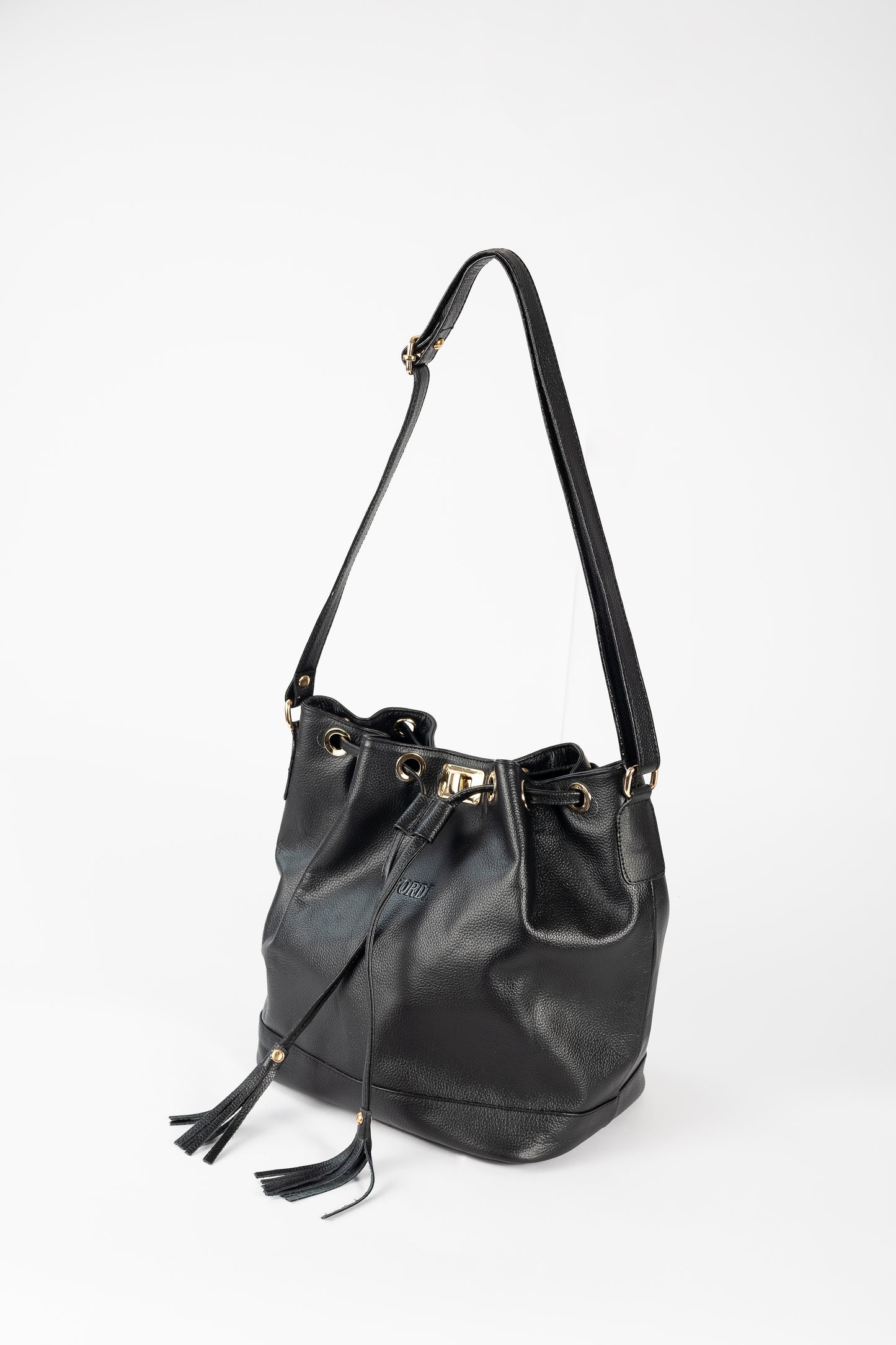 GRAN BUCKET (NEGRO)