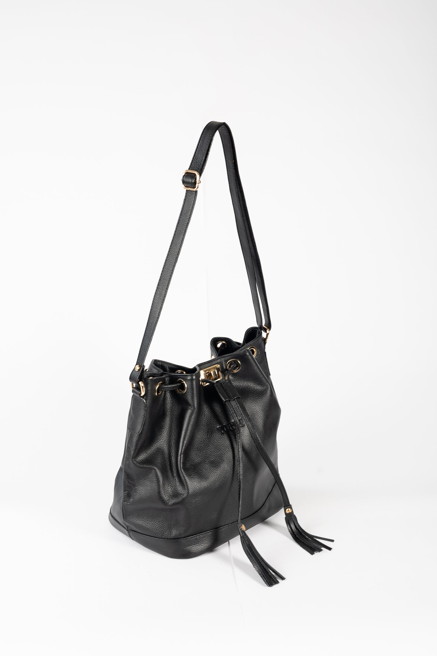 GRAN BUCKET (NEGRO)