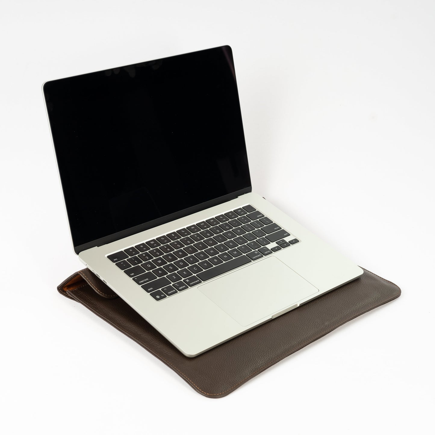 PORTA LAPTOP 17" (CAFÉ)