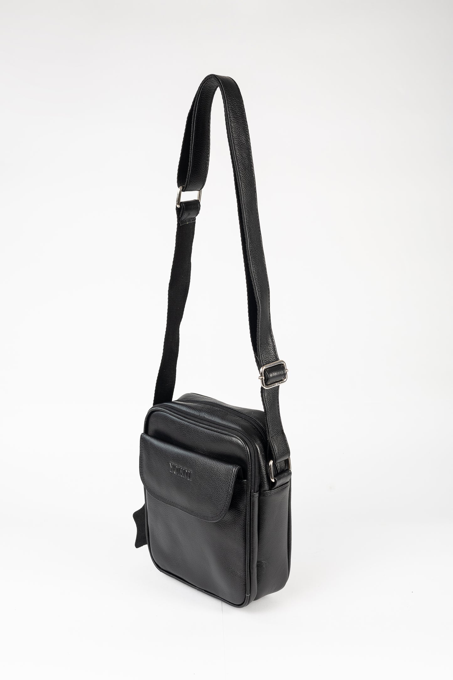 BOLSO MANOS LIBRES ADRIANO (NEGRO)