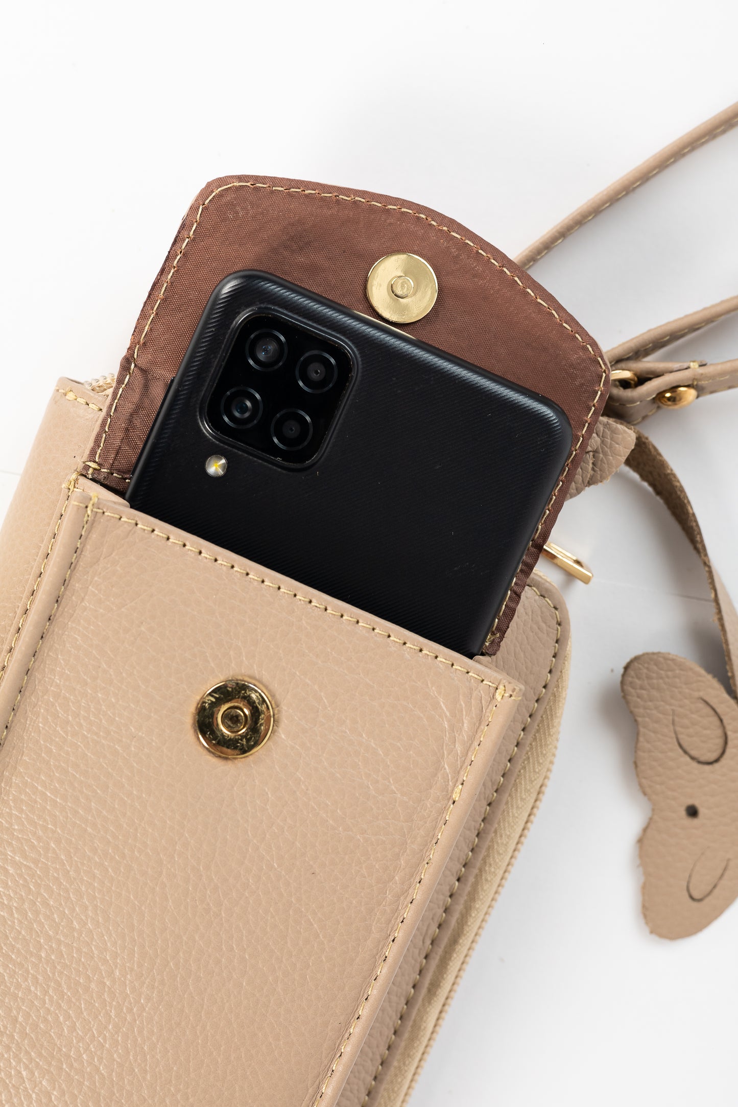 BILLETERA MANOS LIBRES VERTICAL (BEIGE)